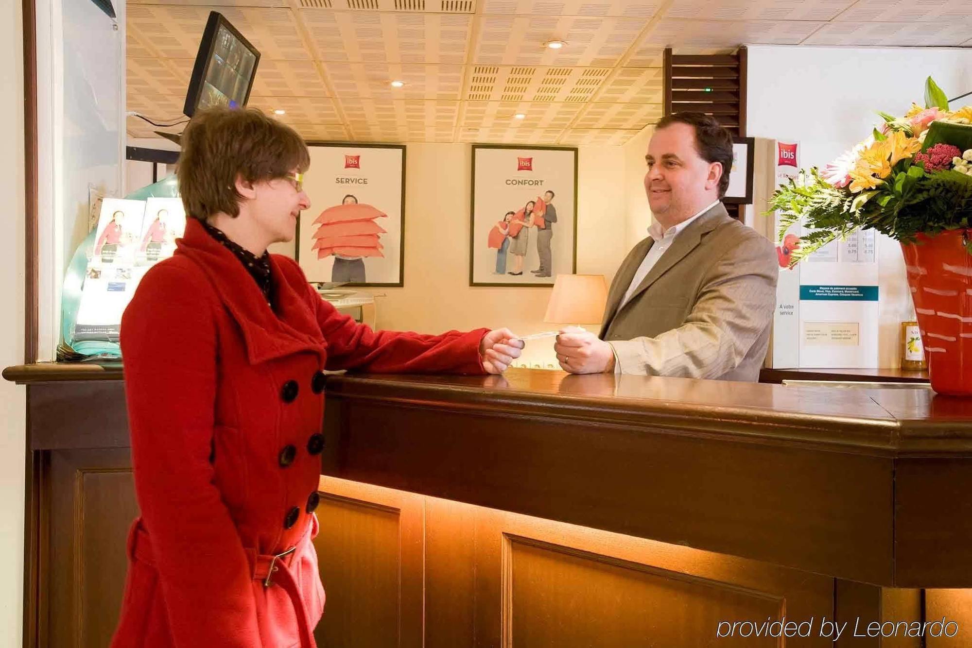 ไอบิส ปารีส เลอ บูร์เฌต์ Hotel ลา คูร์เนิฟ ภายนอก รูปภาพ